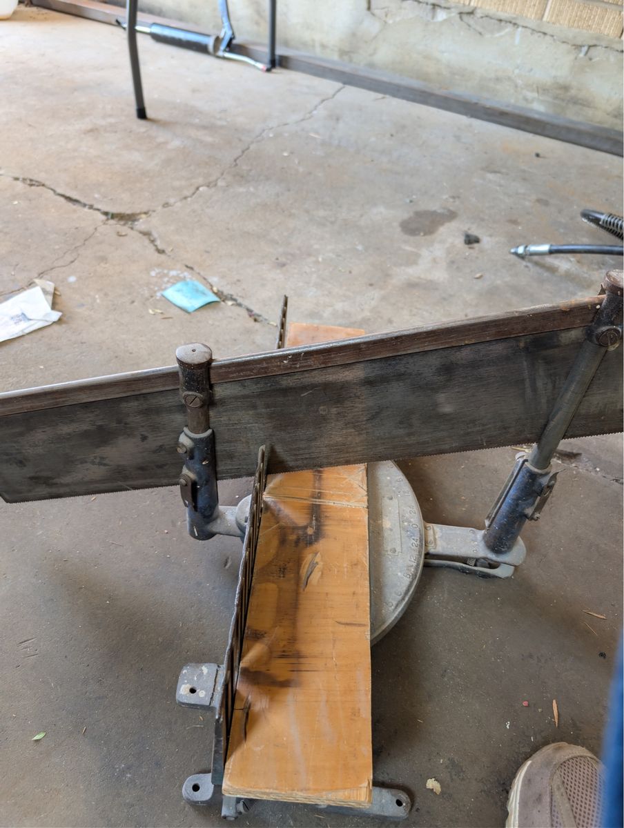 Vintage Craftsman Mitre Box with Saw - Classic Woodworking Tool for Precise Angles