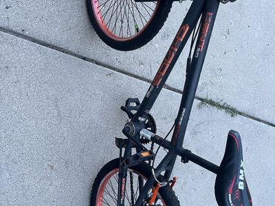 Kent Ambush 20" BMX Freestyle Bike - Black/Orange