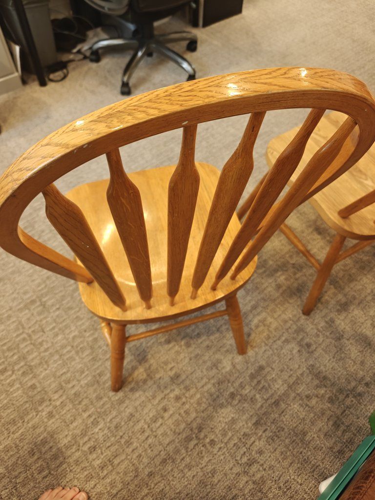 Classic Oak Wood Dining Chair - Windsor Style Spindle Back, Light Brown Finish, set of 4