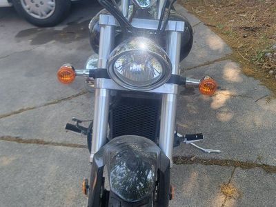 2006 for $3000 OBO - Suzuki Boulevard M50 Motorcycle - 10,577 Miles
