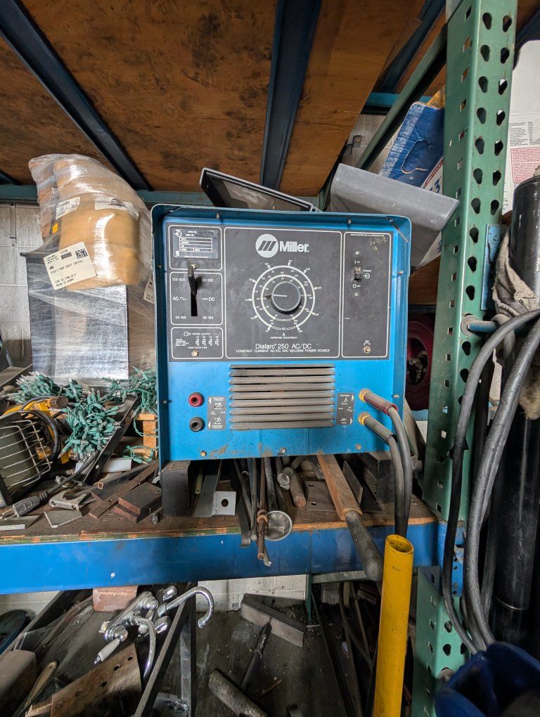 Welder - Miller Dialarc 250 AC/DC (Stock #901564)