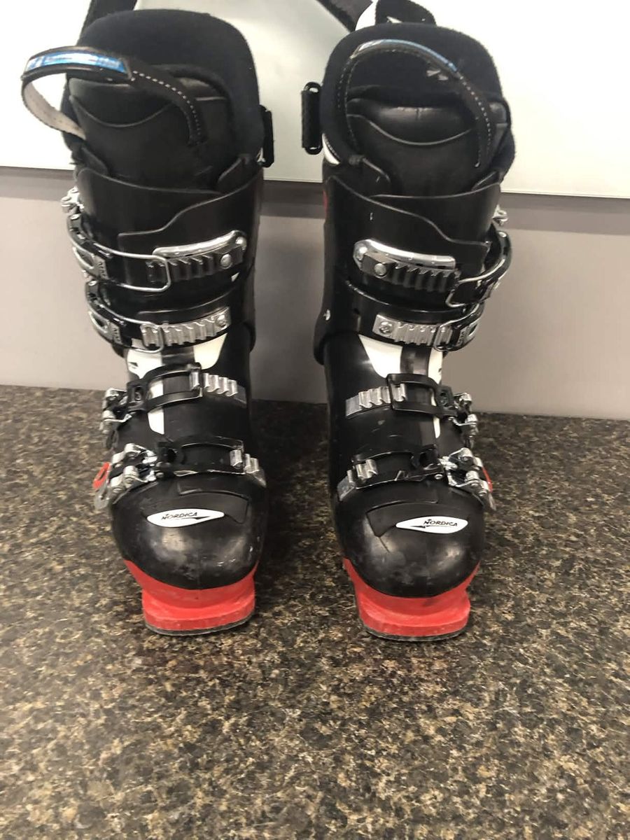 Used Nordica Sportmachine 90R 24.0MP Ski Boot