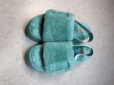 UGG Fluff Disco Slide Mint Green Teal Tide Pool Platform Sandals Cozy Lounge Size 9