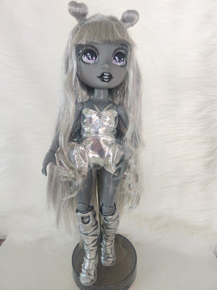 Rainbow High Luna Madison Doll