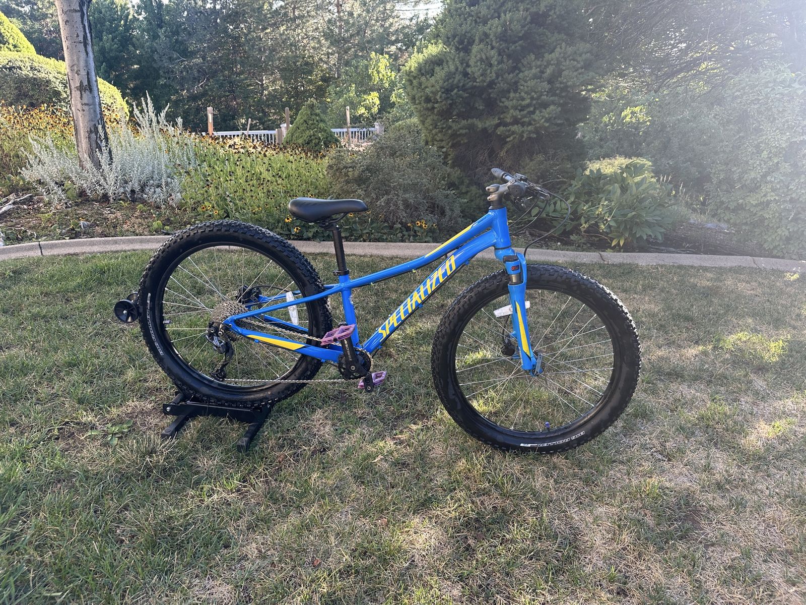 Specialized 24” kids mountain bike with fat tires