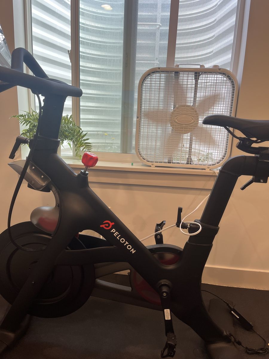 TEST LISTING - Peloton Bike Original Exercise Bike - Excellent Condition - Indoor Cycling