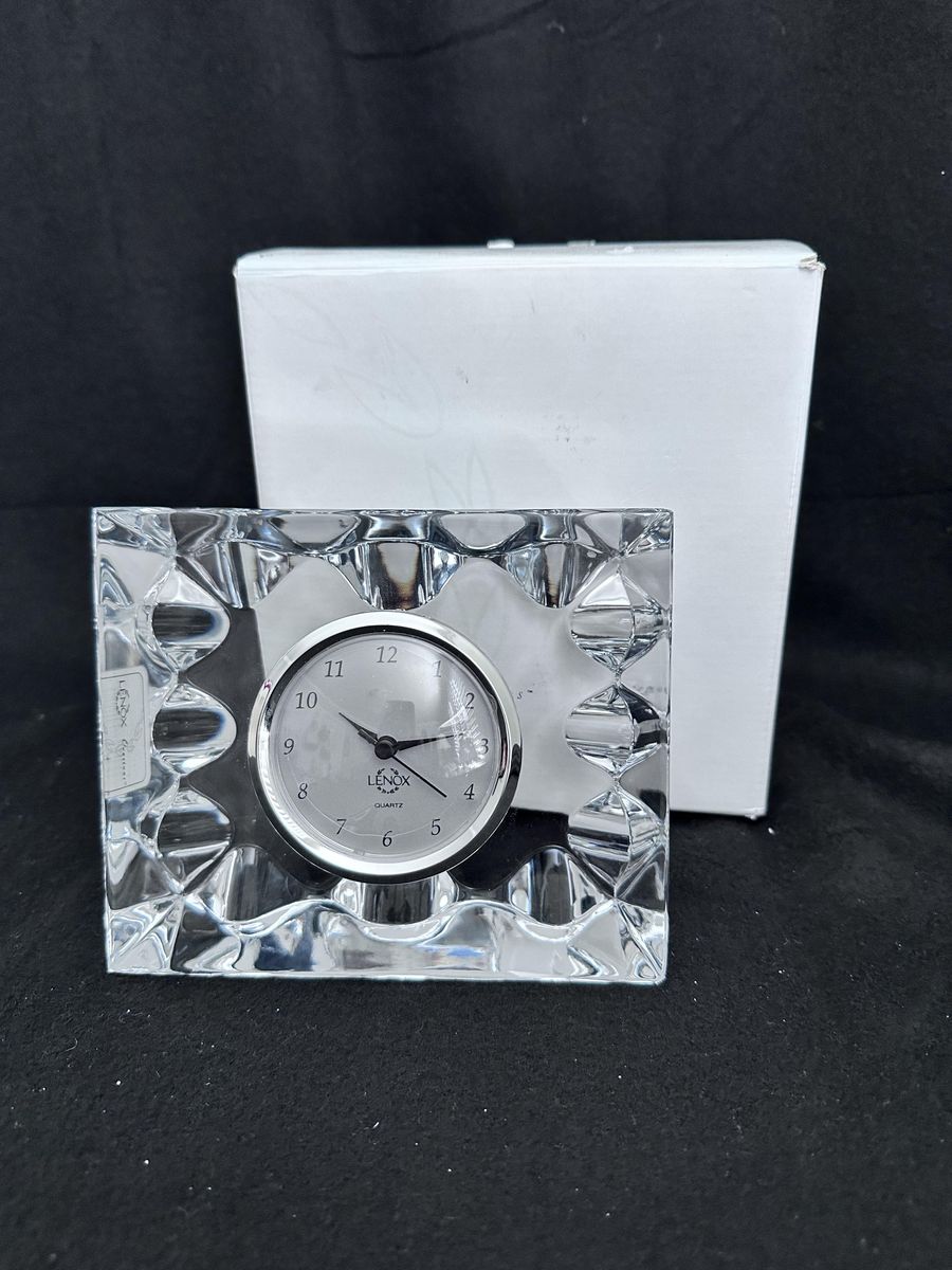 Lenox Ovations Serpentine Full Lead Crystal Mantle/Desk Clock New