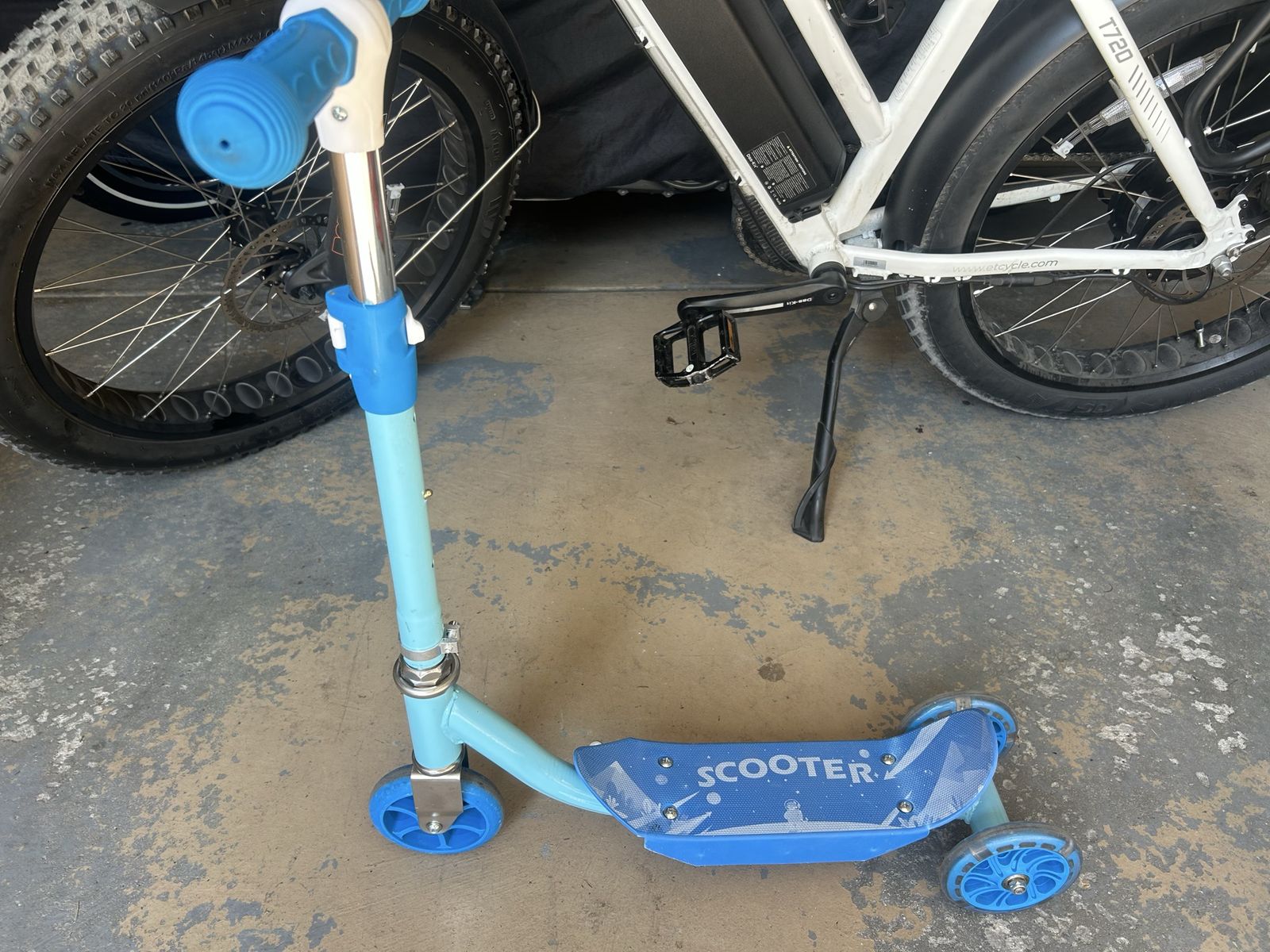 Blue Kids 3-Wheel Kick Scooter with Adjustable Handlebars