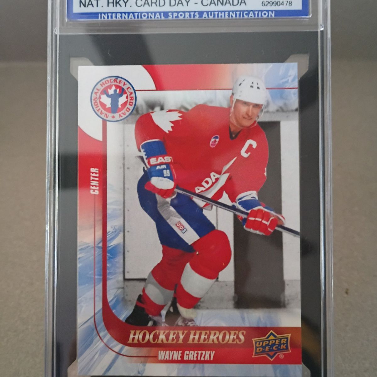 2016 Upper Deck Wayne Gretzky Graded 10 Hockey Car