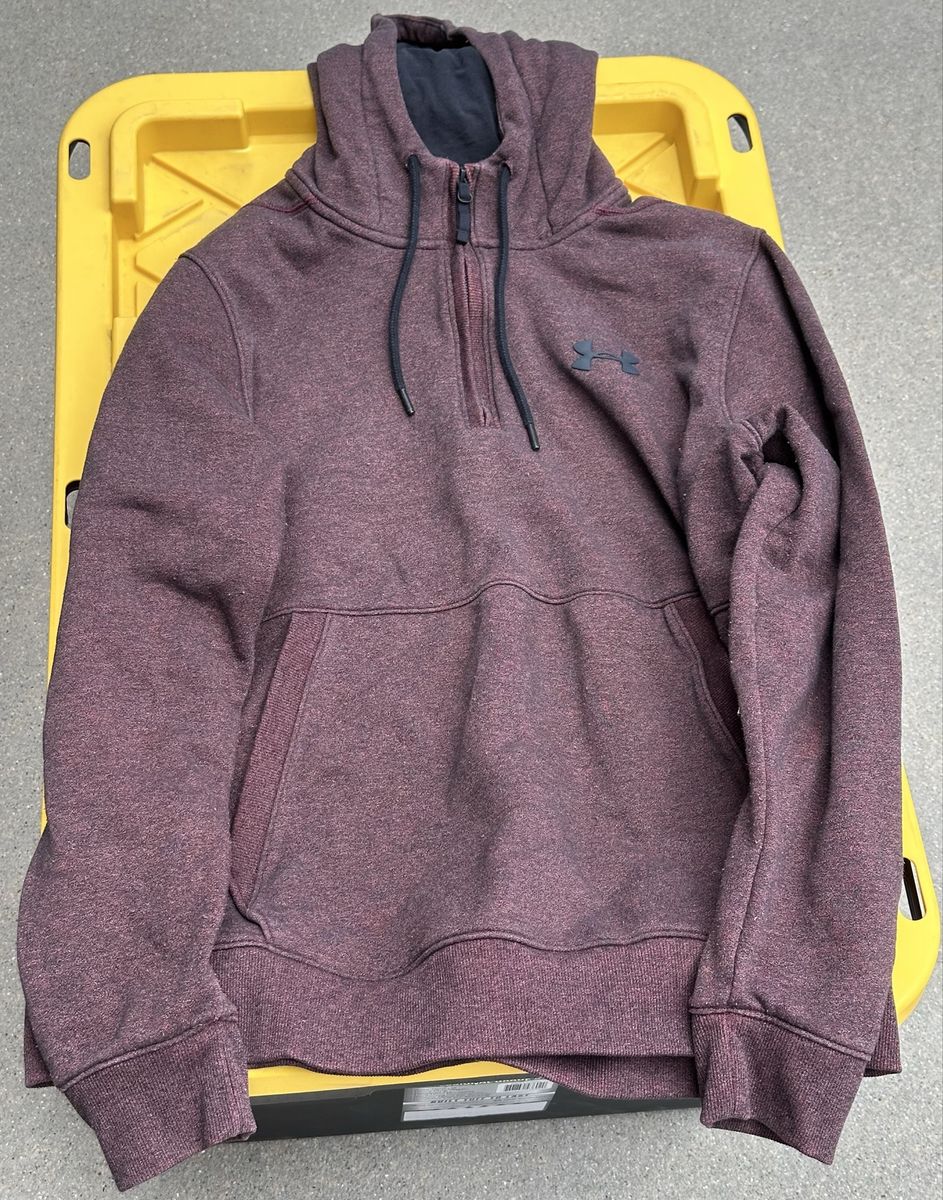 Size Large Under Armour Hoodie