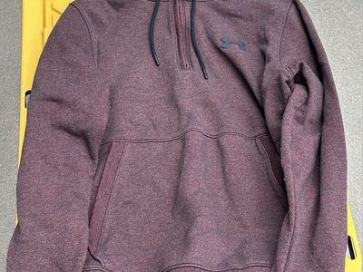 Size Large Under Armour Hoodie