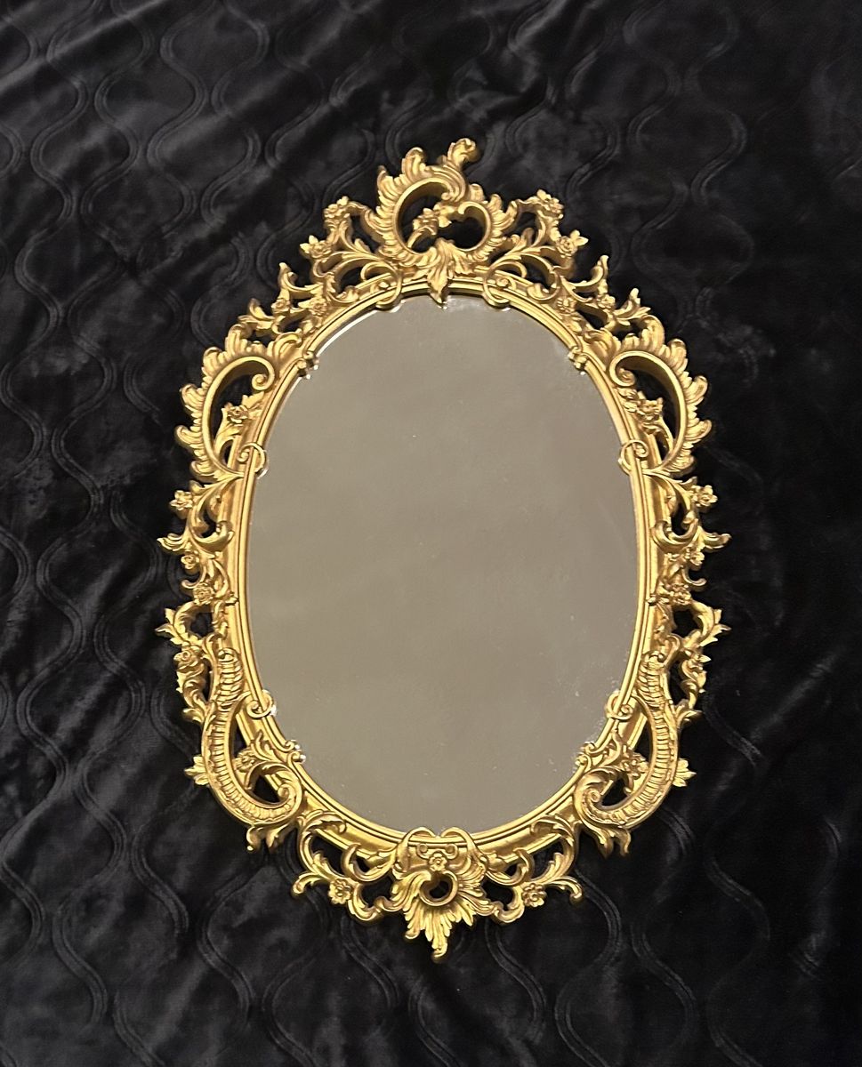 Vintage Syroco Gold Ornate Wall Mirror
