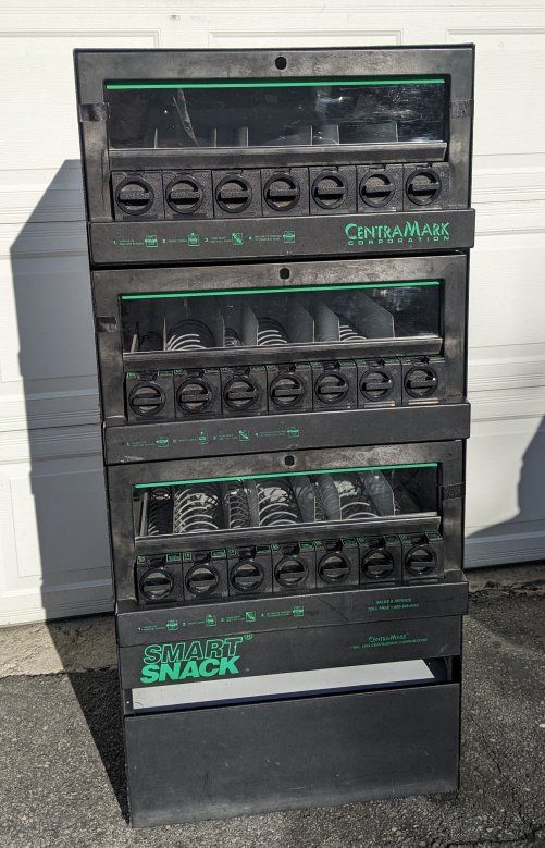 CentraMark Smart Snack Vending Machine, Used