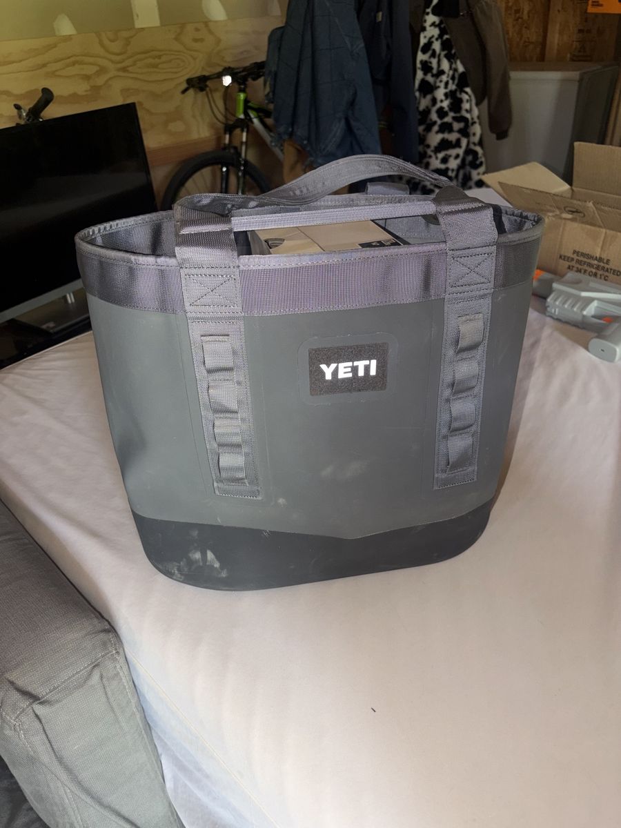 YETI Camino Carryall Tote Bag - Charcoal Gray