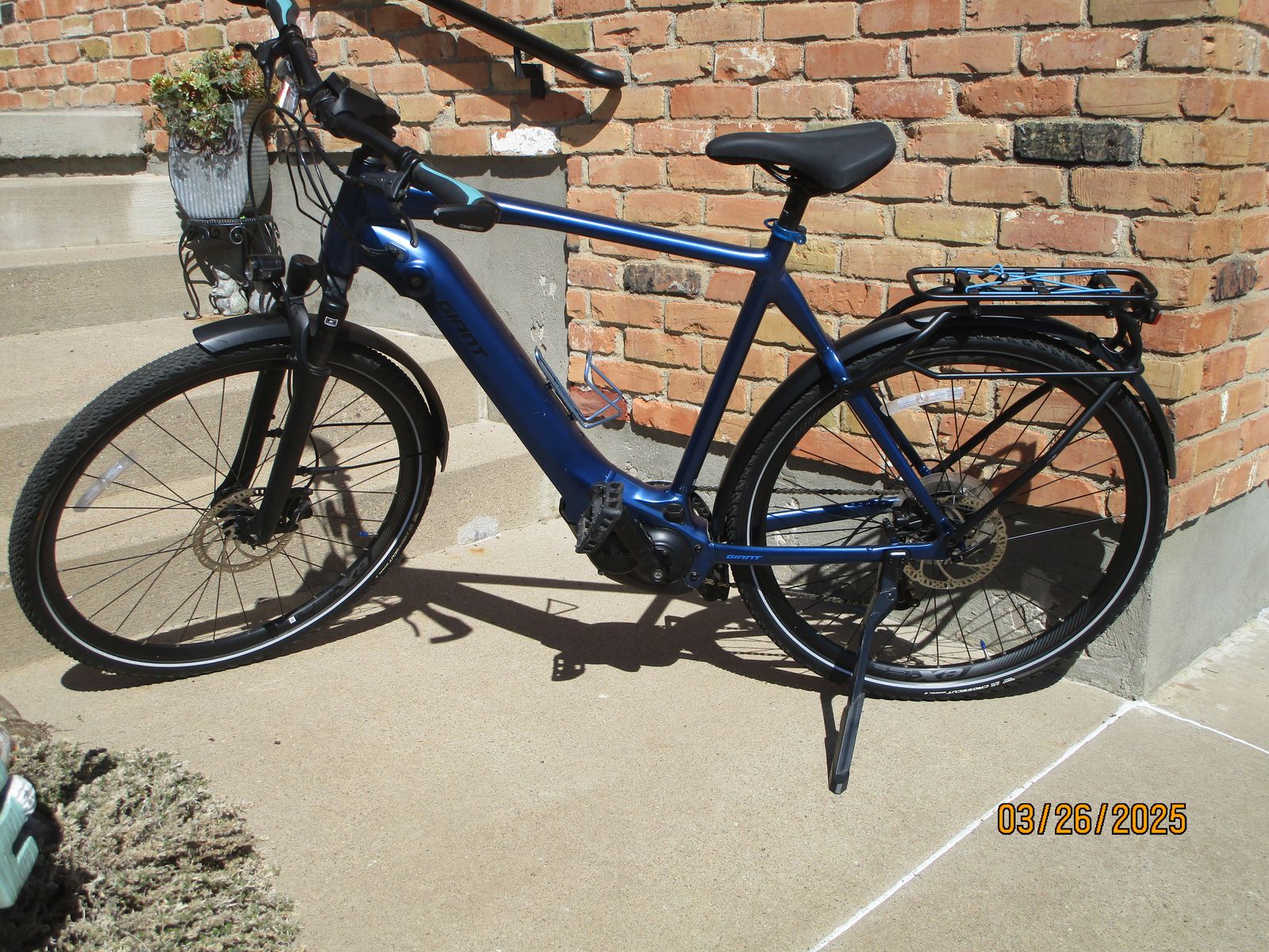 Giant Explore Class 1 E-bike