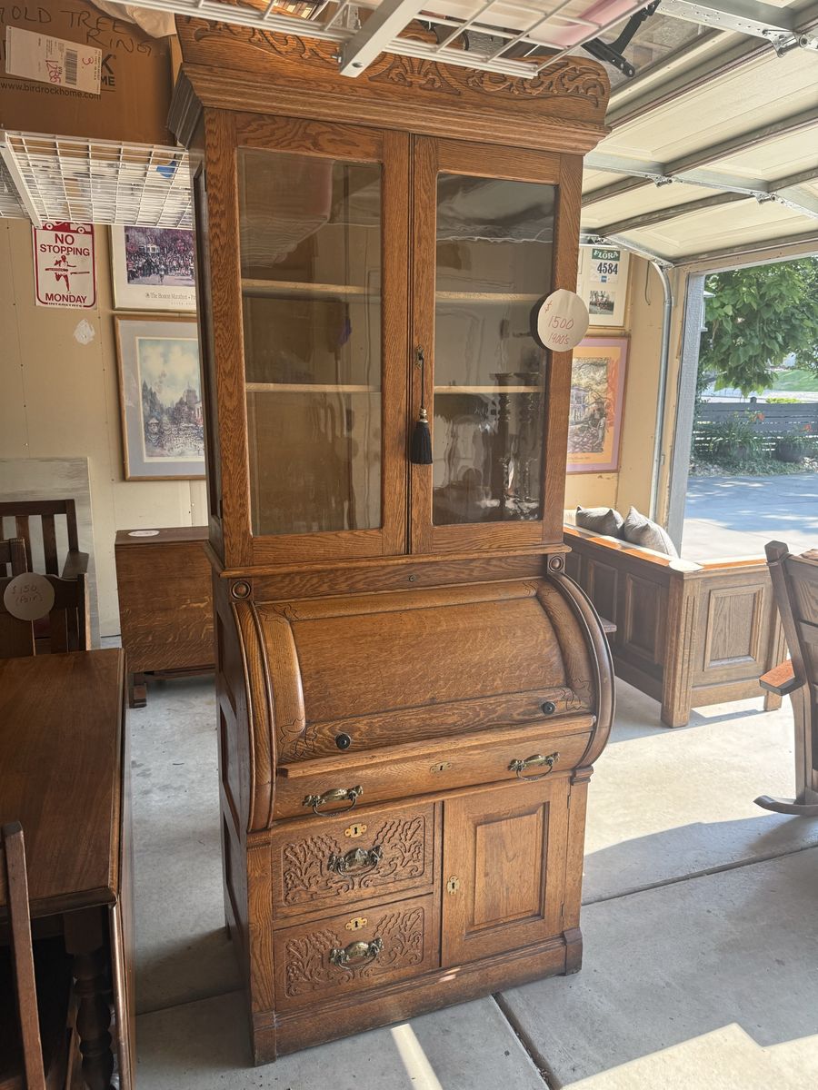 Skandia Furniture Company Antique Oak Secretary Desk w/ Glass Hutch & Roll Top