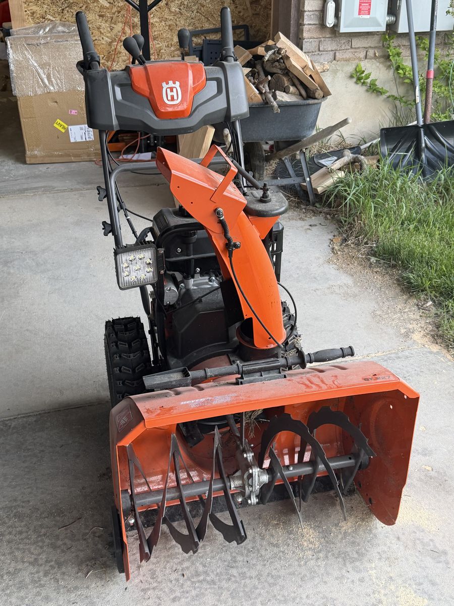 Husqvarna st227