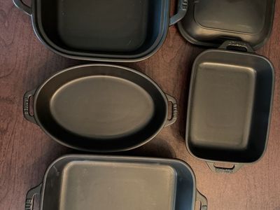 Staub Ceramics Matte Black 5-Piece Bakeware Set