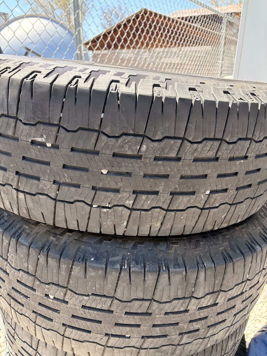 Michelin Defender LTX Platinum Tires - Set of 4, LT285/65R20, Excellent Tread