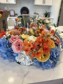 Beautiful Flower Center Pieces - Includes Vases and Candles
