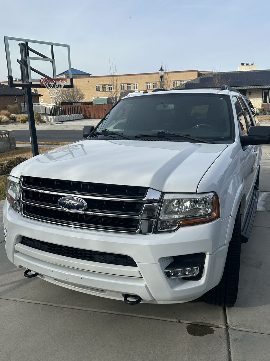 2016 Ford Expedition EL XLT