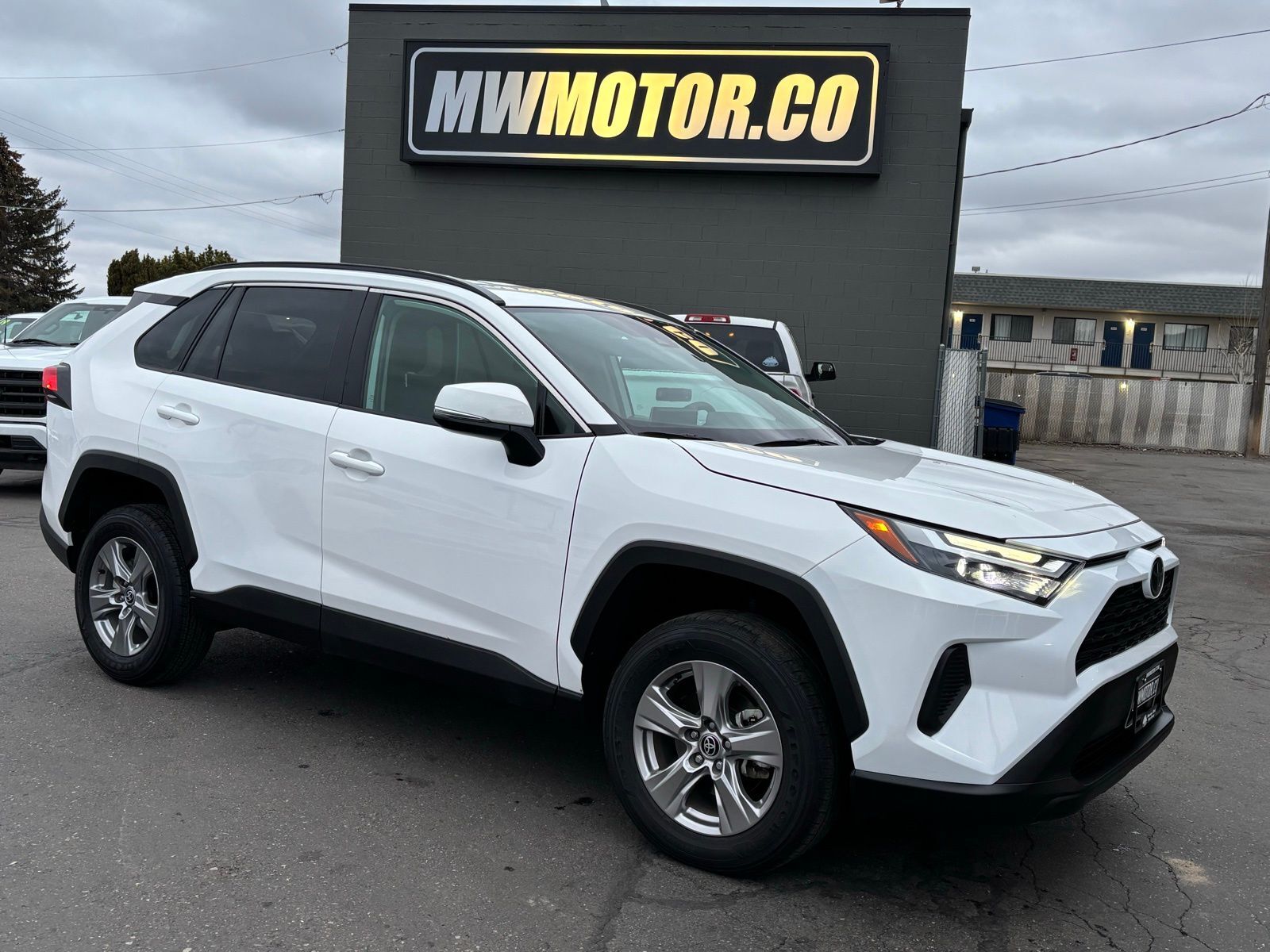 2023 Toyota RAV4 XLE