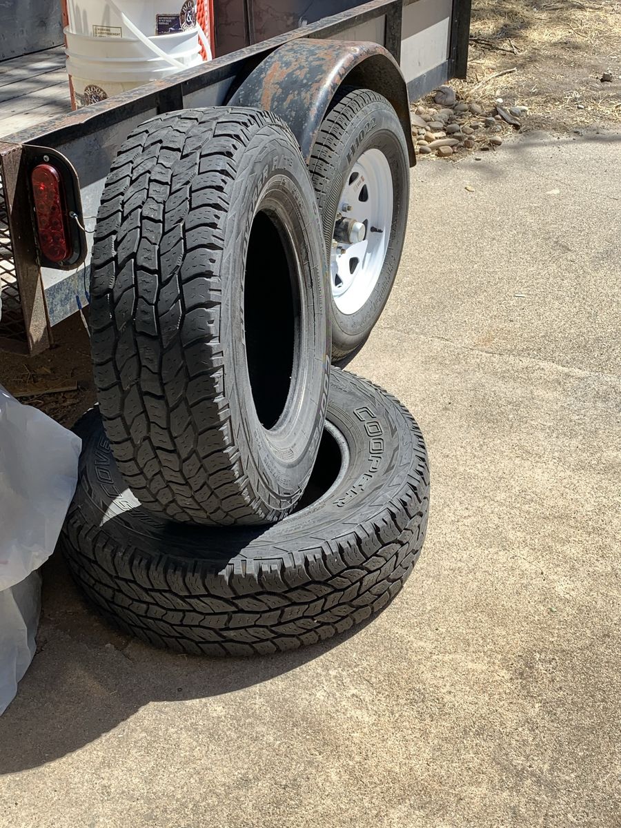 Cooper Discoverer A/T3 LT245/75R16 All-Terrain Truck Tires Set