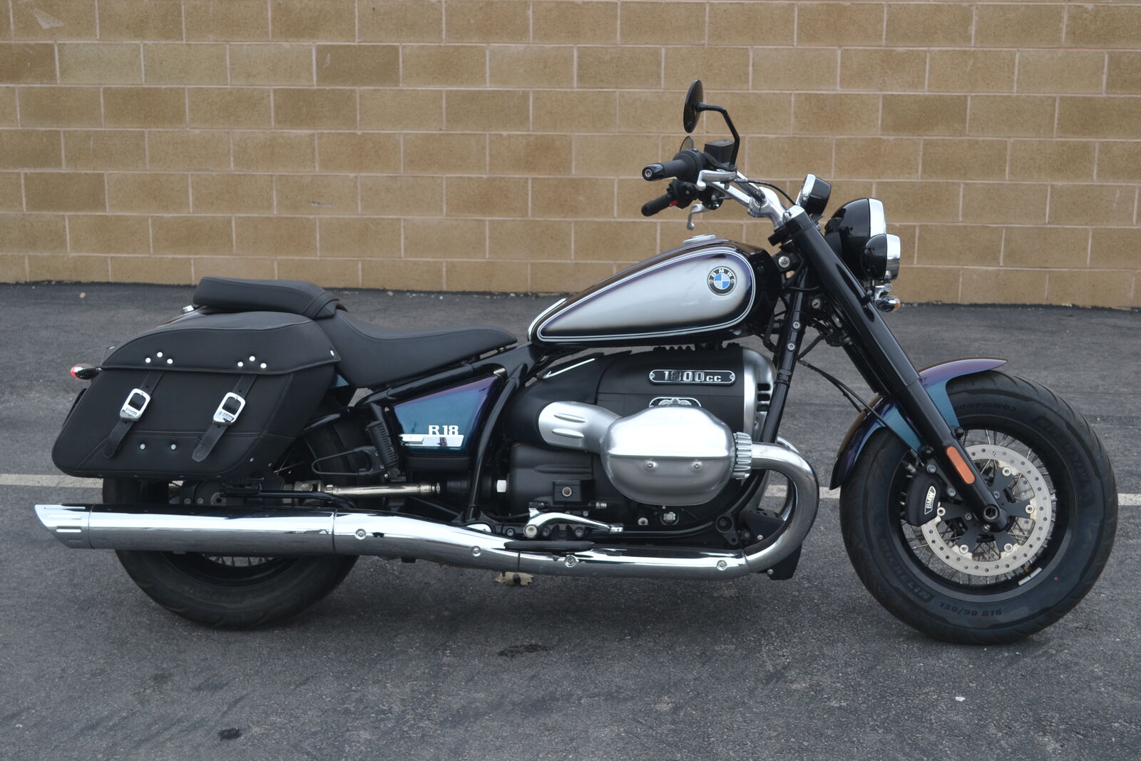 2022 BMW R18 Classic - LOW MILES!