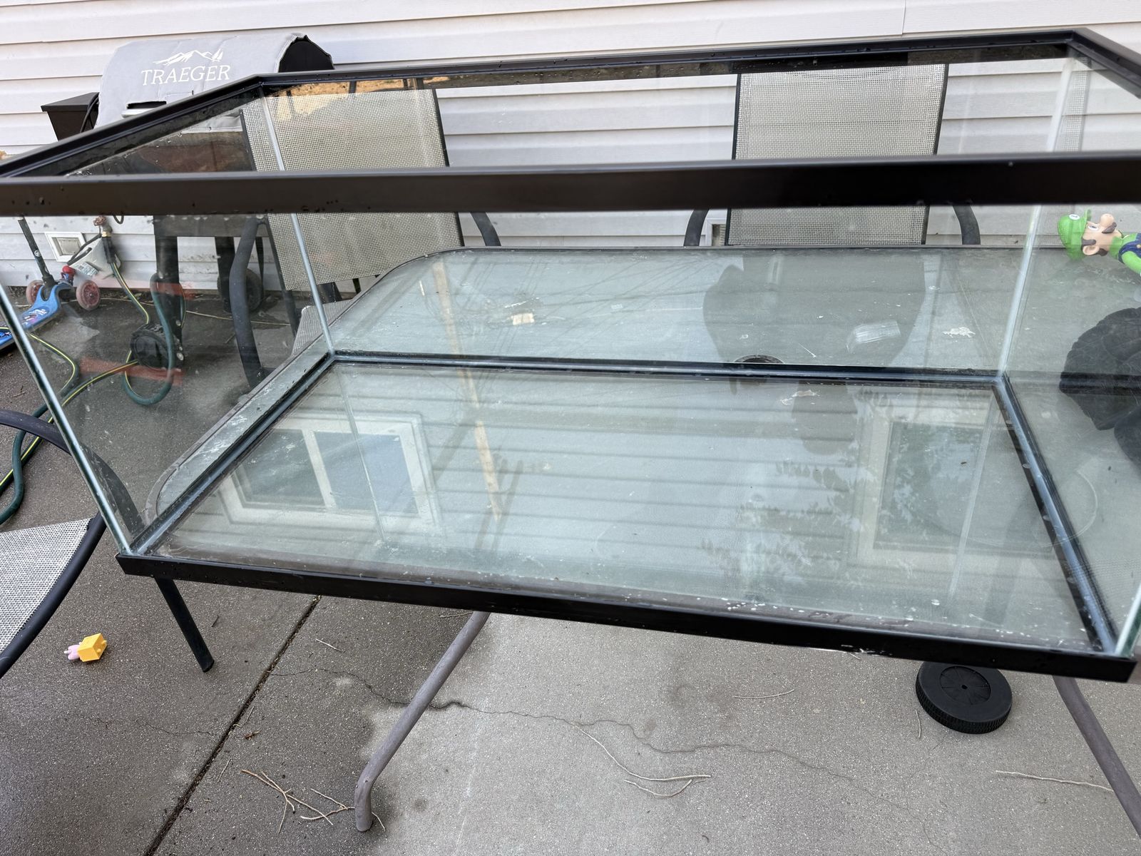 45 gallon fish tank ( TANK ONLY )