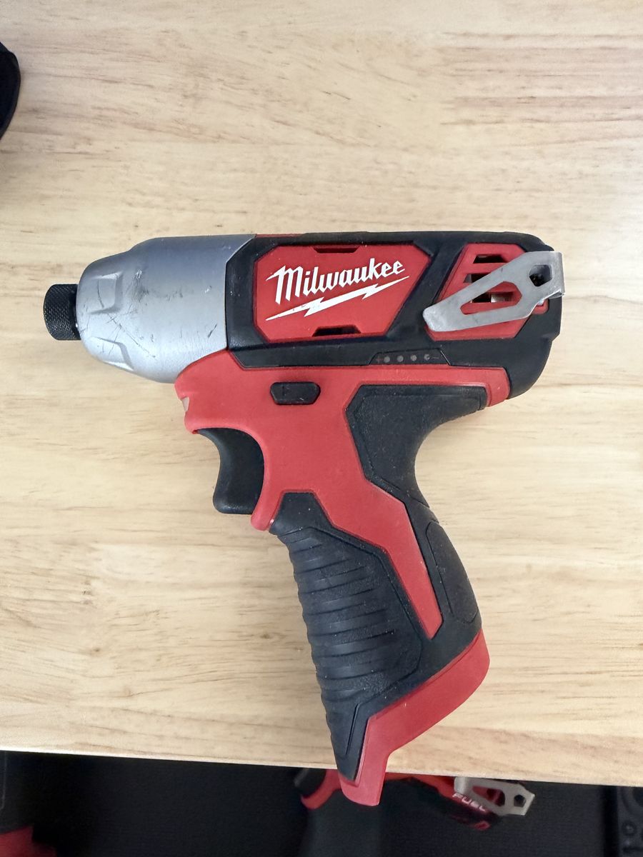 Milwaukee M12 1/4 Hex Impact Driver