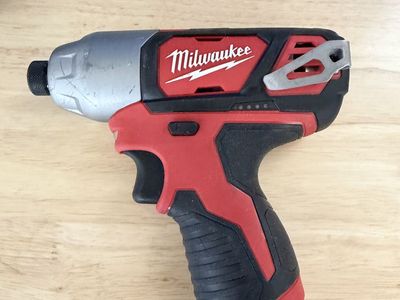 Milwaukee M12 1/4 Hex Impact Driver