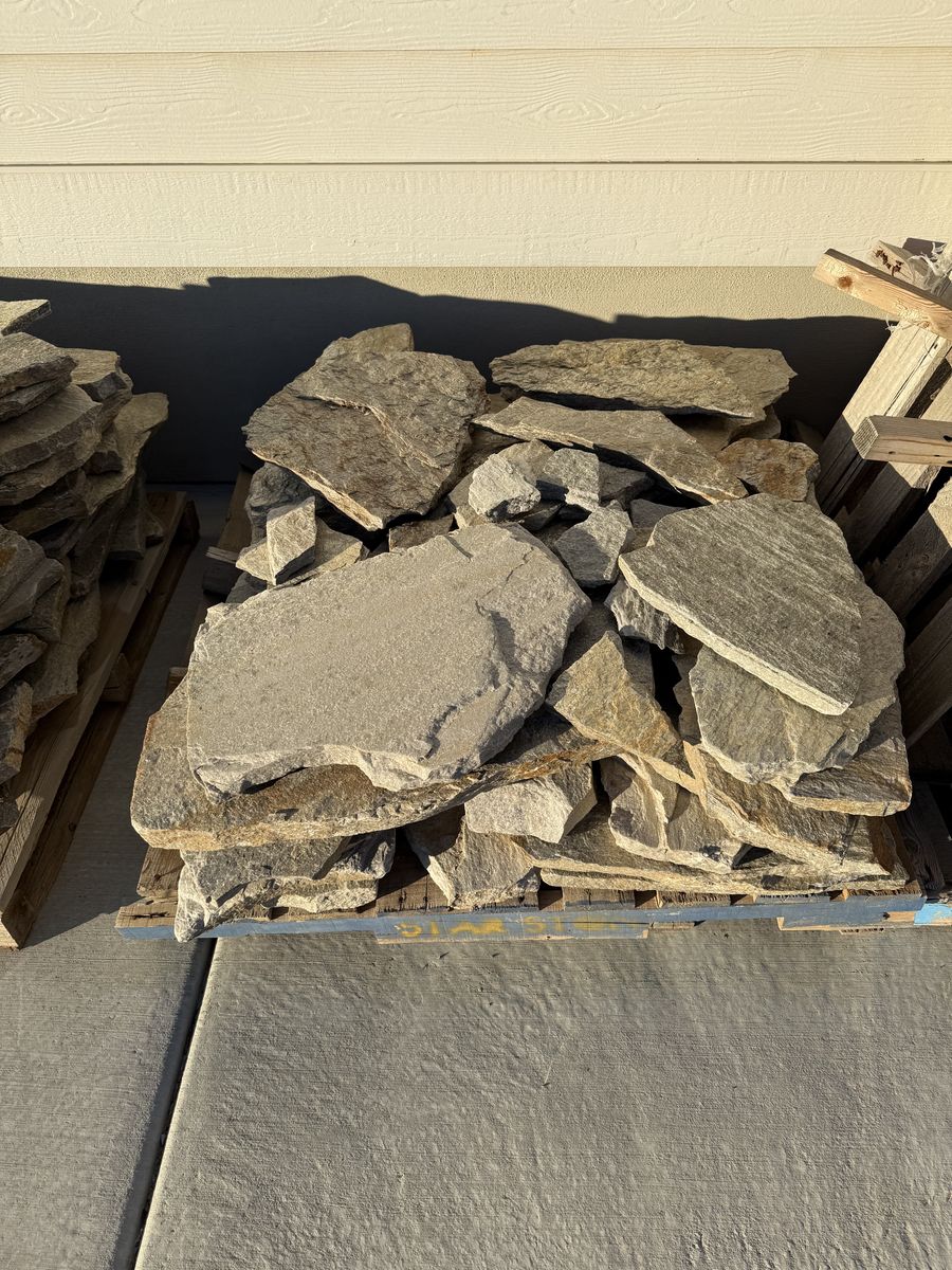 Flagstone Storm Mountain 2" Minus Roughly 1 Pallet