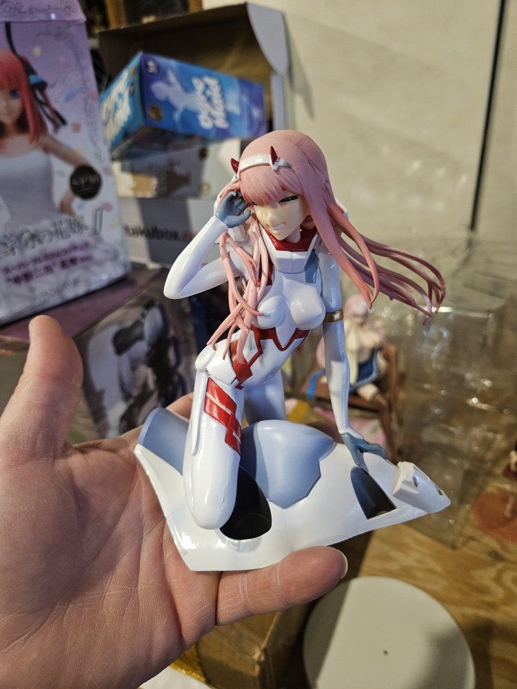 Main image 4
