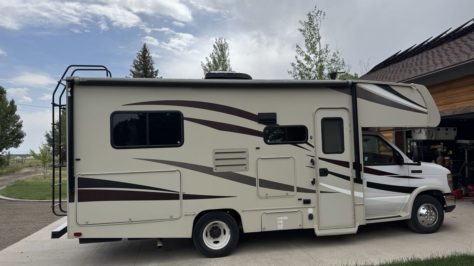 Leprechaun RV