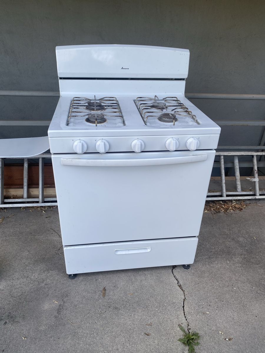 Amana Gas Stove