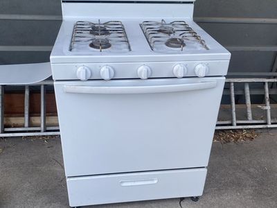 Amana Gas Stove
