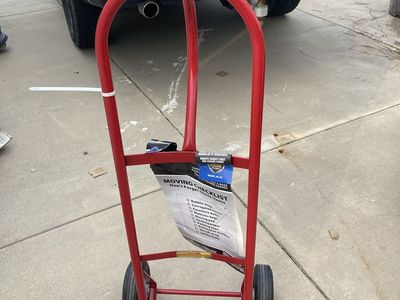 Milwaukee 600 lb. P-Handle Hand Truck