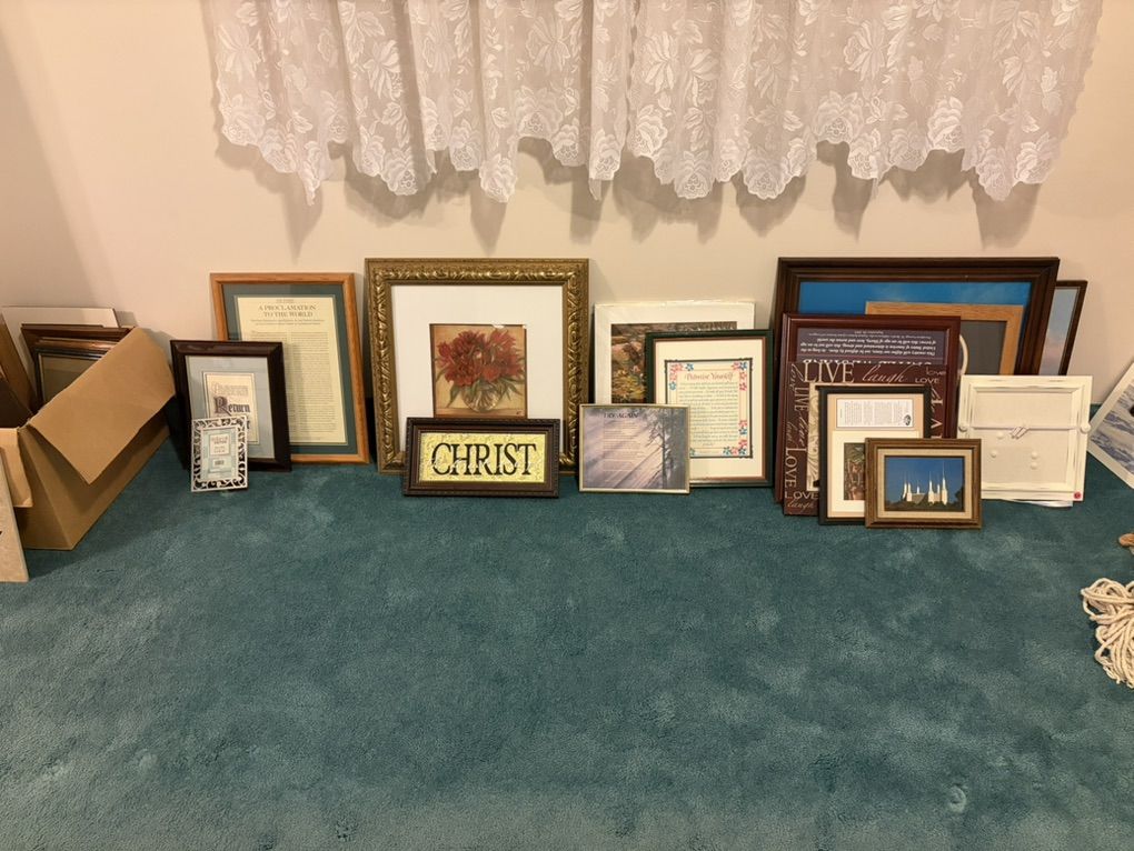 Miscellaneous Picture Frames & Artwork