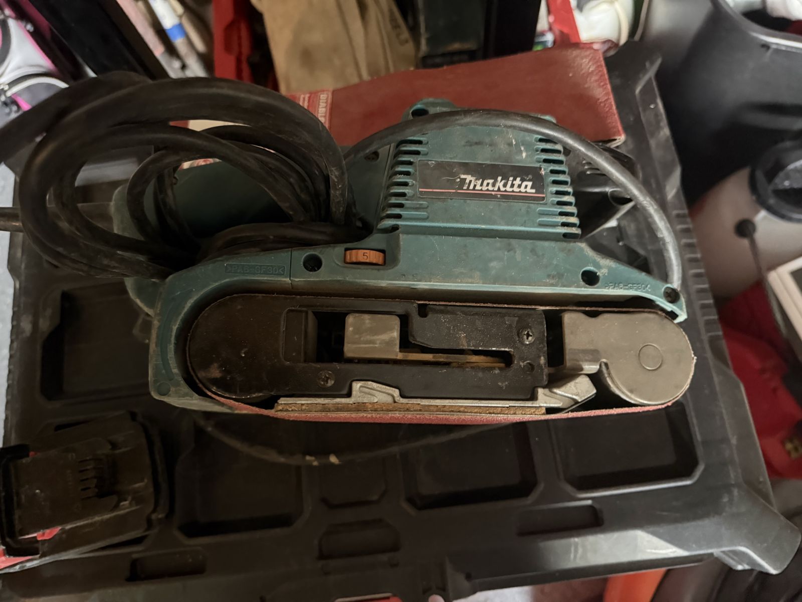 Makita 9403 4"x24" Belt Sander - Powerful & Durable Corded Electric Sanding Tool. CASH ONLY!
