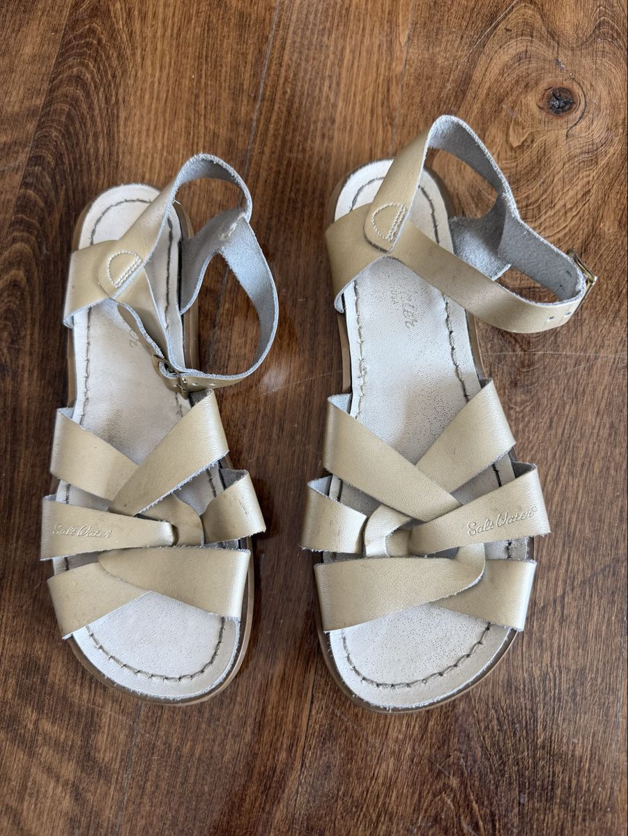 Salt Water sandals Gold Size 8