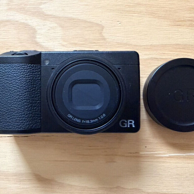 Ricoh GR iii