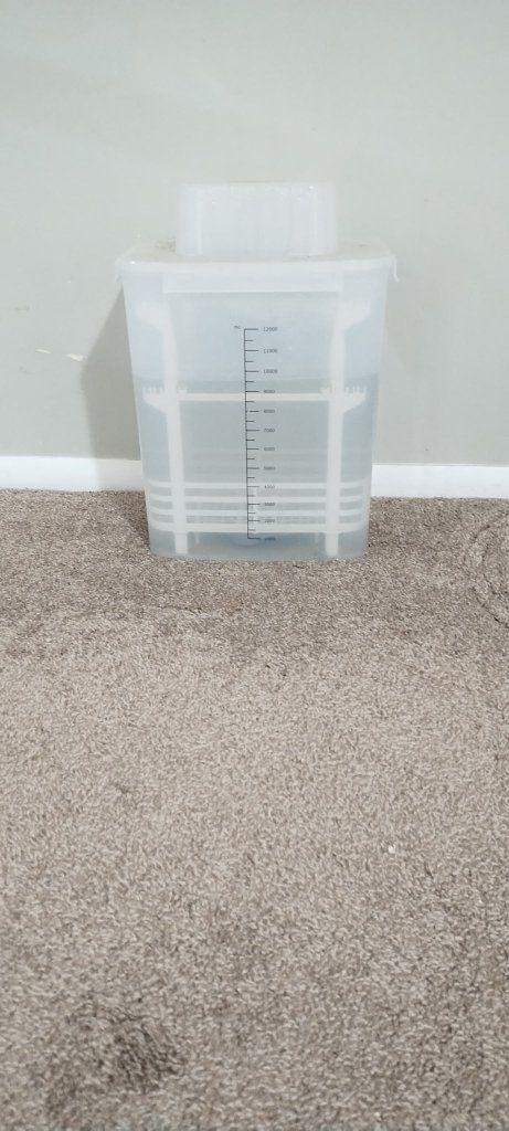 2 anycubic 3d resin printers and wash and cure stations and lots of water washable resin.