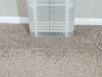 2 anycubic 3d resin printers and wash and cure stations and lots of water washable resin.