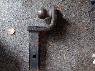 tow hitch and ball