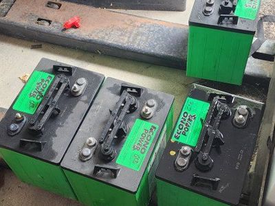 4 Interstate 6v batteries