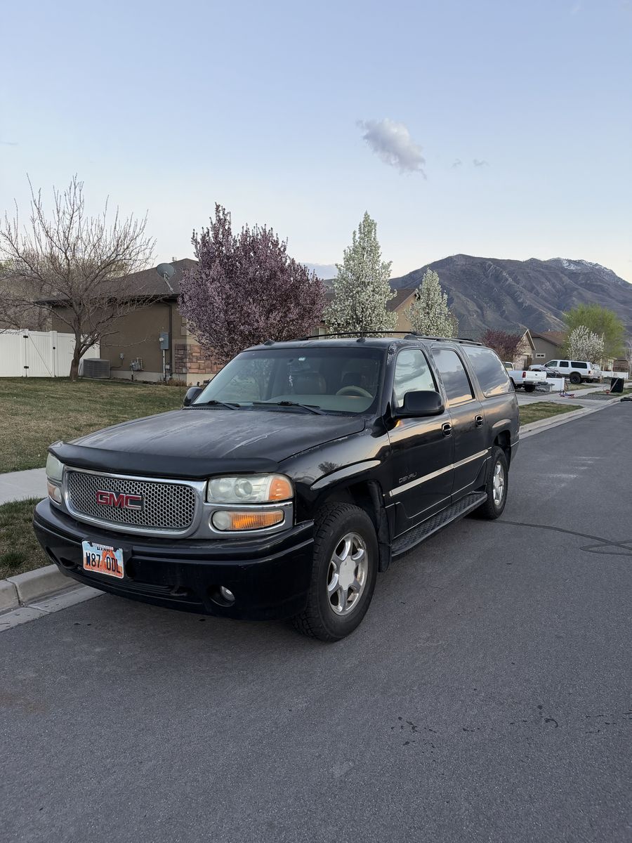 2003 GMC YUKON Denali
