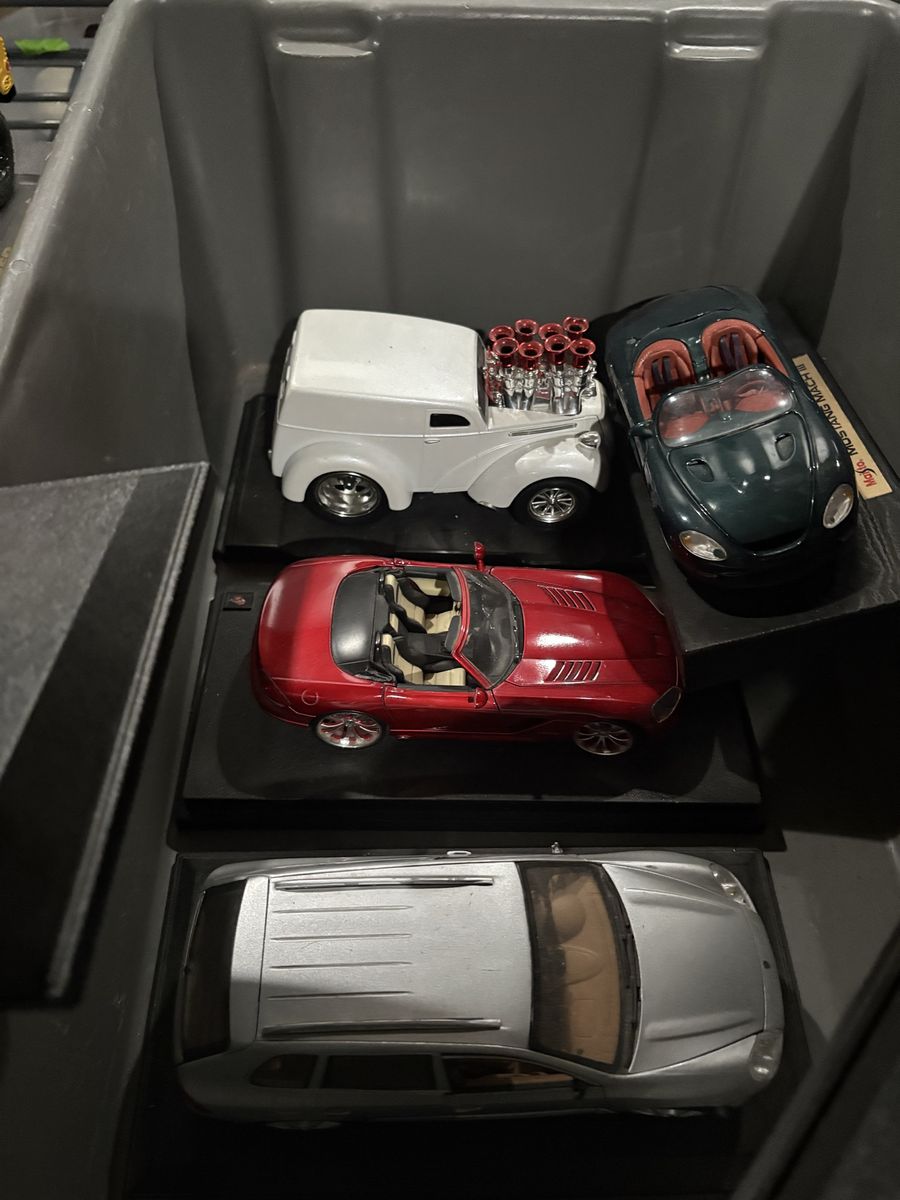 Main image 3