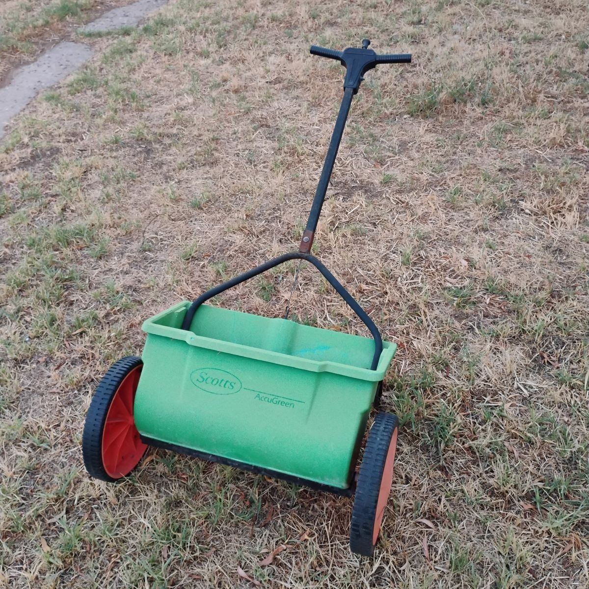 Scotts Accugreen Drop Spreader 