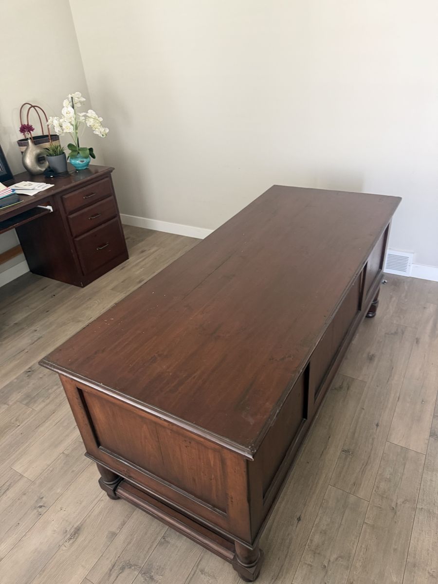 Large Wooden Storage Bench Coffee Table with Turned Legs and Distressed Finish