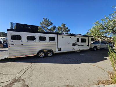Living quarters Horse Trailer